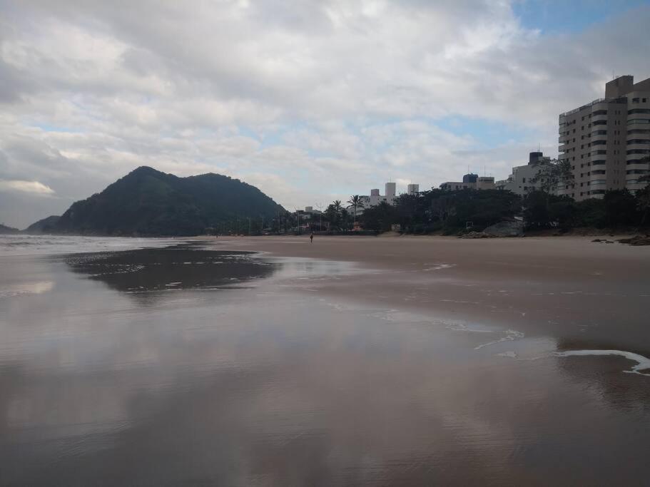 Apto Praia Do Tombo Guarujá Exterior foto